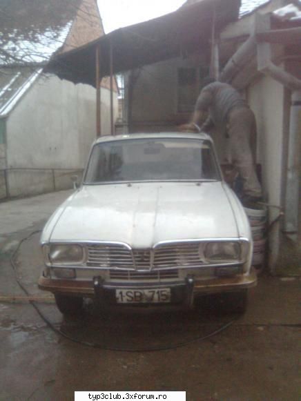 mai detin un renault r 16 din 1966 motor 1,5 cutie 4 trepte renault r 16